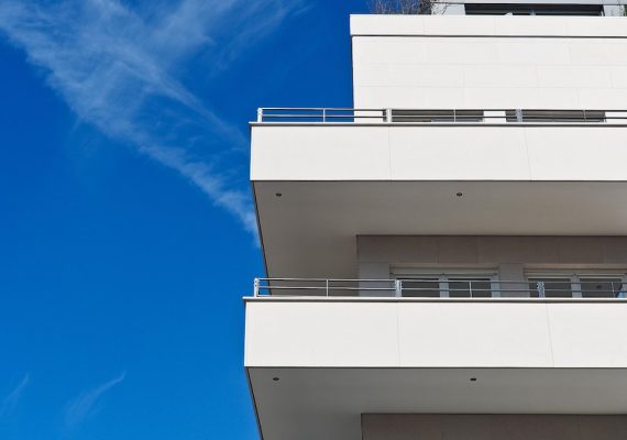 Balkon, taras czy ogródek – które rozwiązanie wybrać kupując mieszkanie w bloku